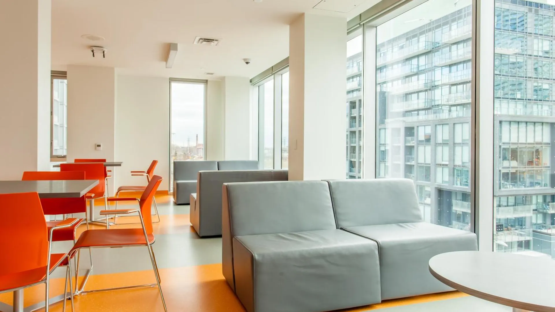 Apartment Residence & Conference Centre - Toronto Downtown